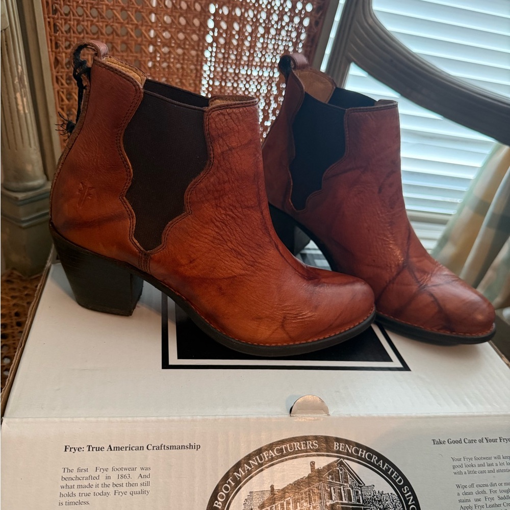 Frye Women's Leather Ankle Booties gore 6.5